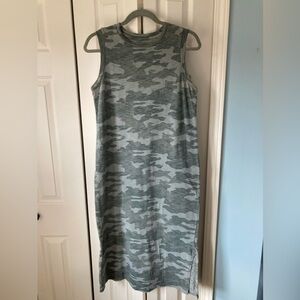 Universal Thread Camo Dress